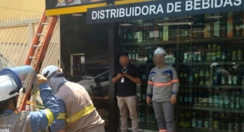 Empresário dono de cinco empórios em Goiânia é preso suspeito de fazer ‘gato’ e furtar energia